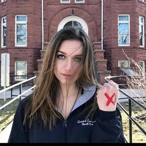 Meet your Posher, Danielle